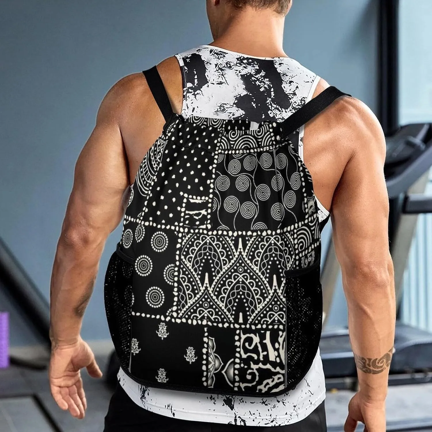 Cute Drawstring Bags Compatible with Black And White Paisley Gym Bag for Men Women Outdoor Swimming Cycling String Backpack with Zipper Pockets and Waterproof Compartment