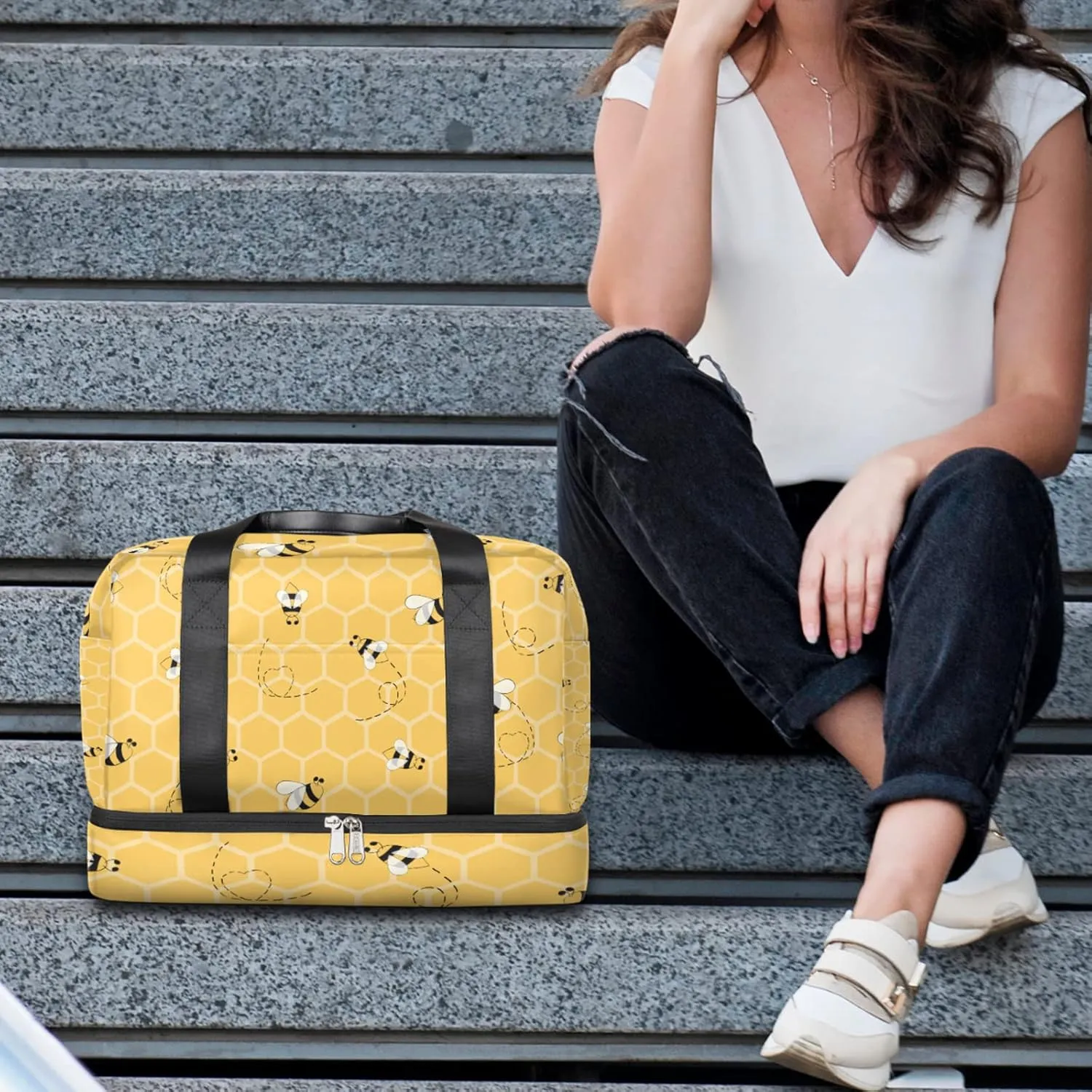 Honeycomb Bee Sports Gym Bag with Shoes Compartment,Honeybee Animal Travel Duffel Bag for Men Women Boys Girls Teens Overnight Weekend Yoga Workout Bag Training Handbag