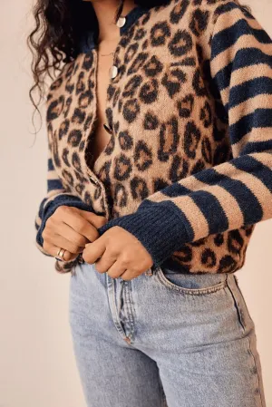Leopard Print Cardigan Sweaters for Women Cheetah Long Sleeve Crew Neck Knit Top Open Front Button Up Cropped Jacket
