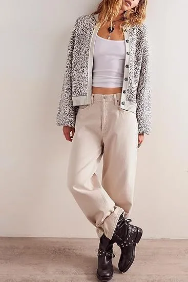 Leopard Print Cardigan Sweaters for Women Cheetah Long Sleeve Crew Neck Knit Top Open Front Button Up Cropped Jacket