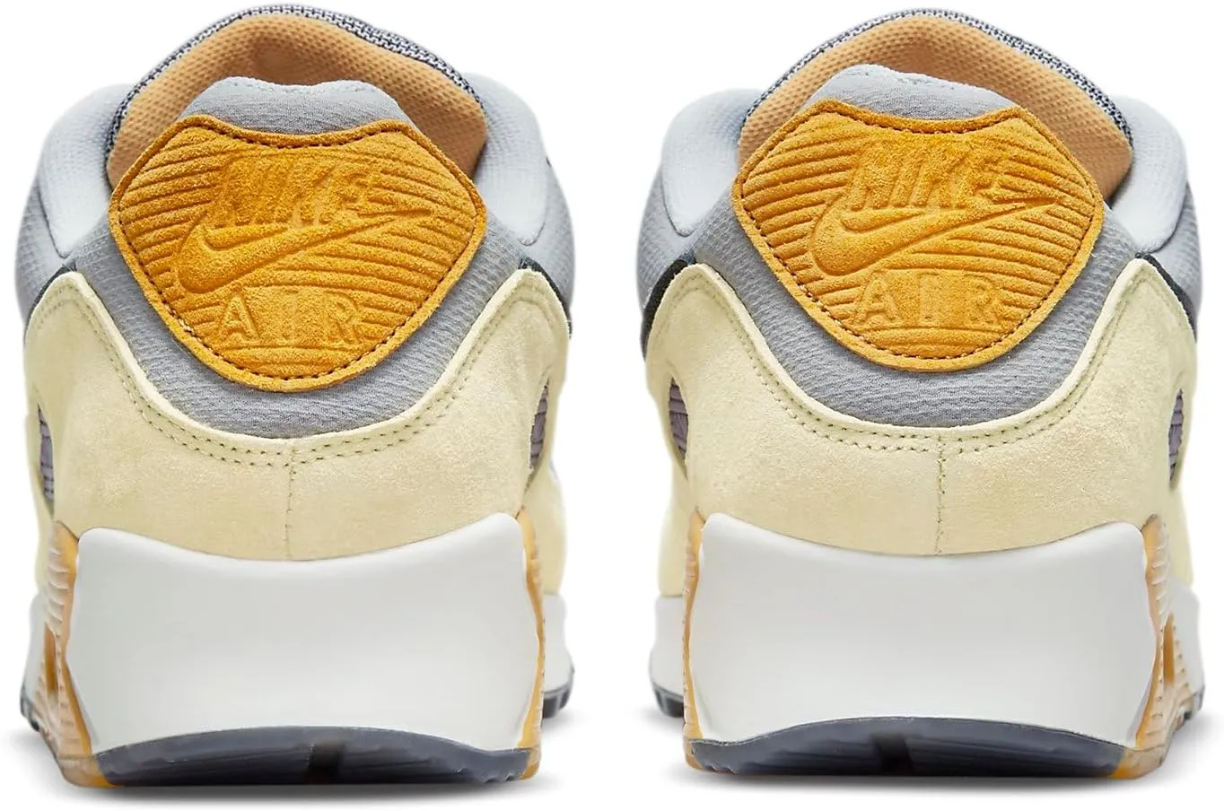 NIKE Women's Sneaker