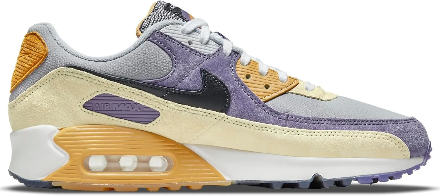 NIKE Women's Sneaker