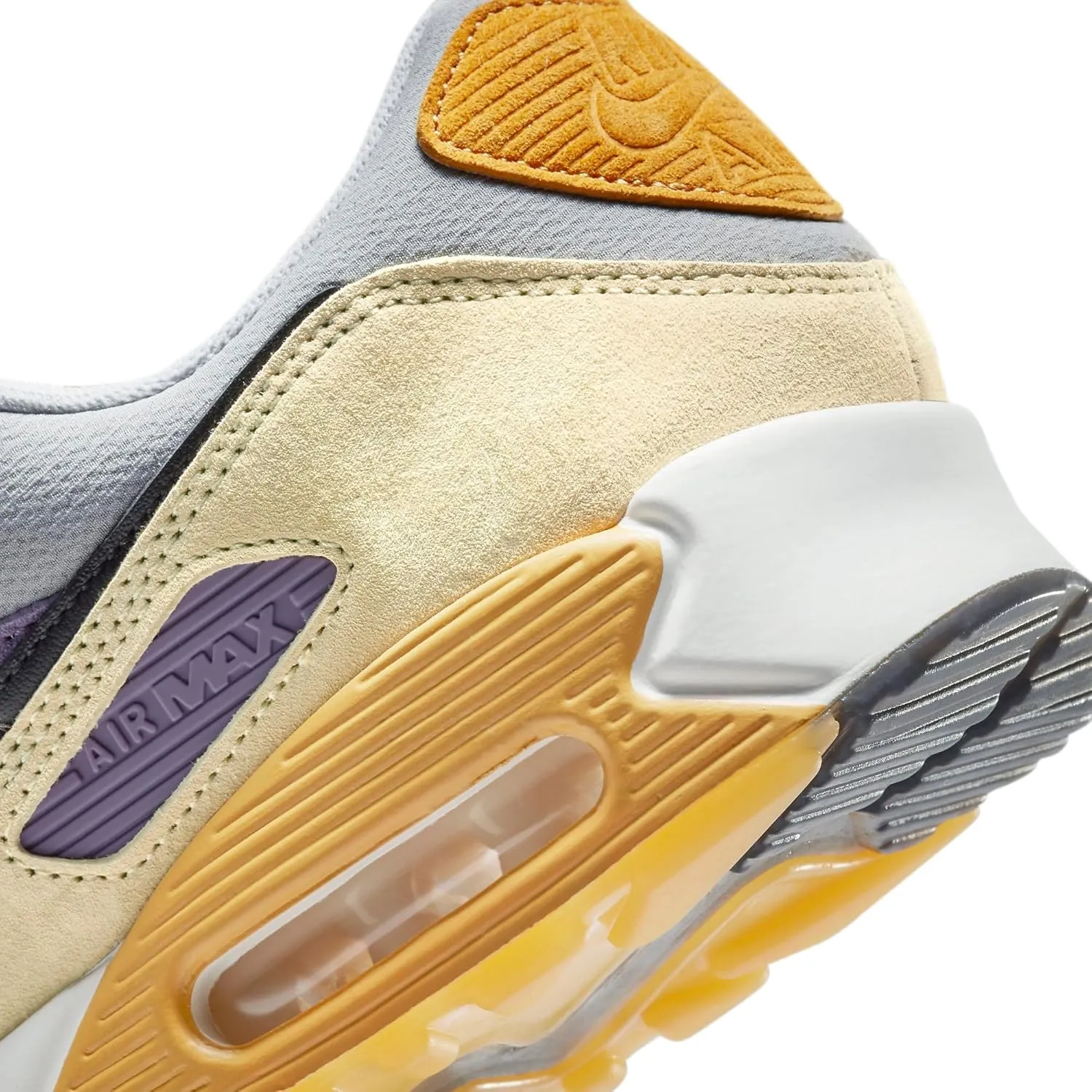 NIKE Women's Sneaker
