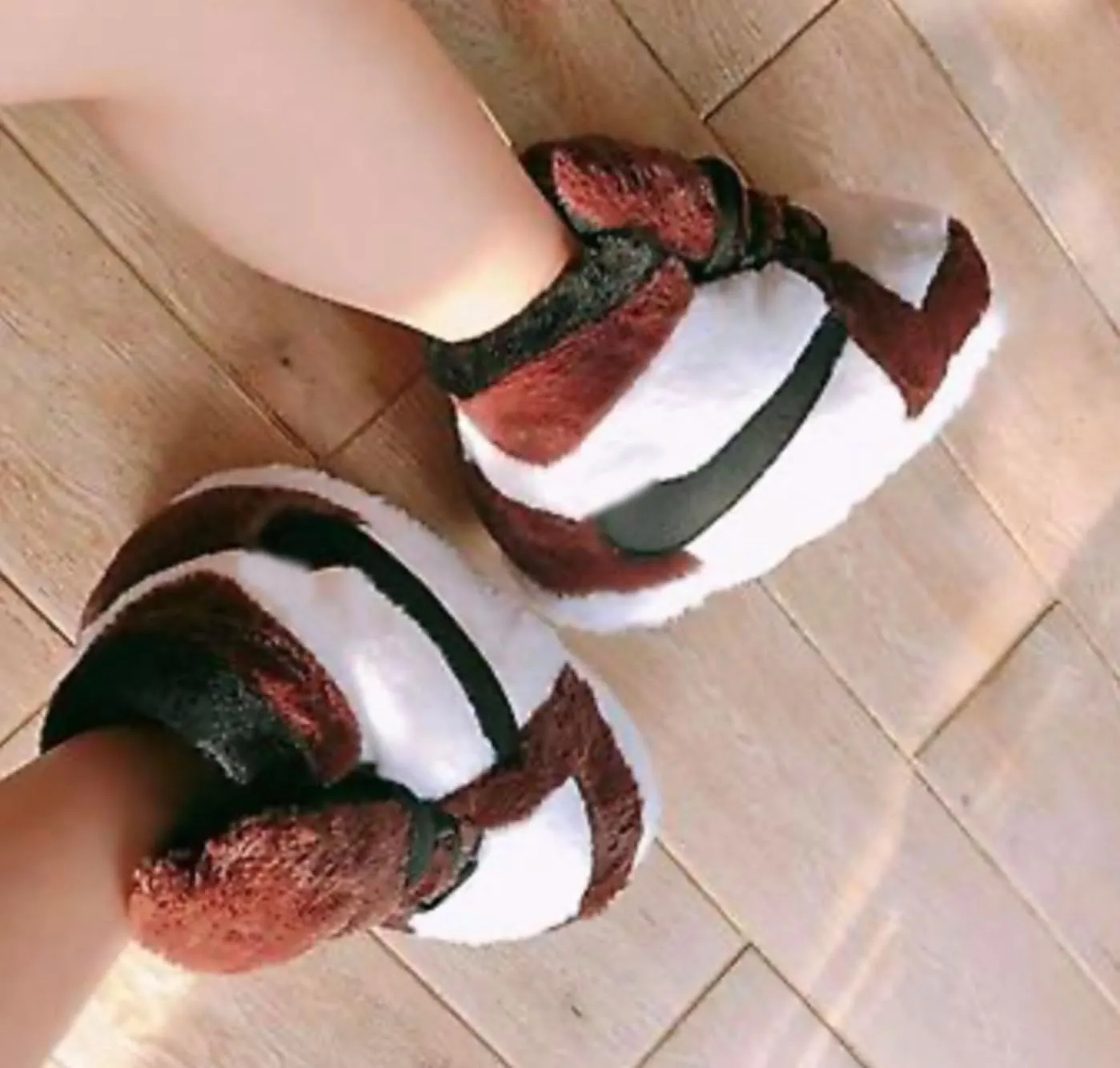 Warm Furry Sneakers Slipper Comfy House Shoes Winter Plush Fuzzy Slipper Shoes For Women Men One Size Fits Most Fluffy Slides For Indoor Outdoor Bigfoot Gifts Houseshoes